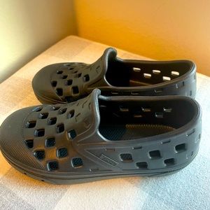 VANS kids slip-on TRK black shoes sz 9 toddler